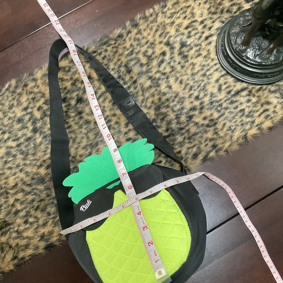 PINK BY VS PINEAPPLE INSULATED COOLER - Picture 2 of 7